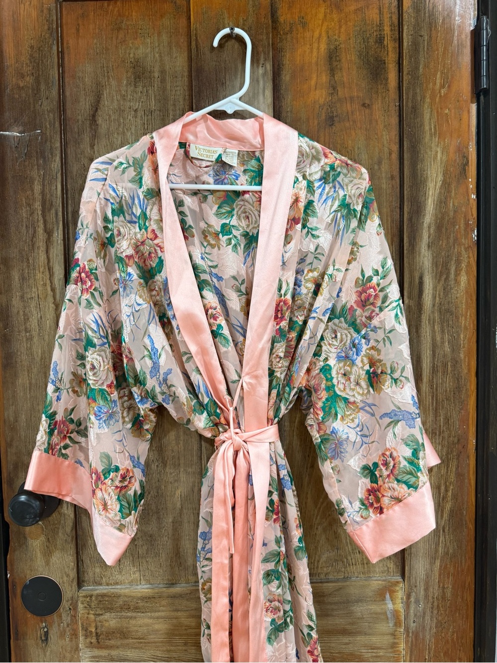 Vintage Victoria's Secret Peach Floral Satin-Trim Kimono Wrap